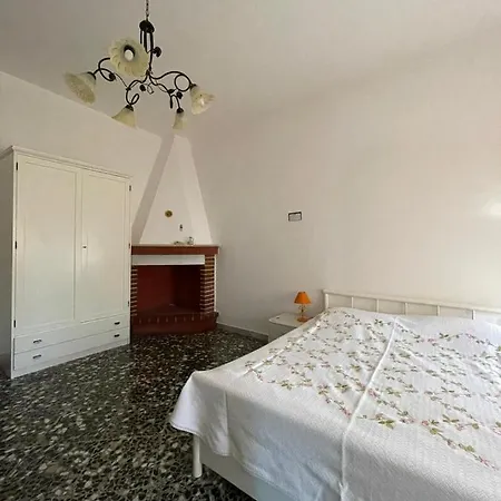 Leone Castro (Lecce)
